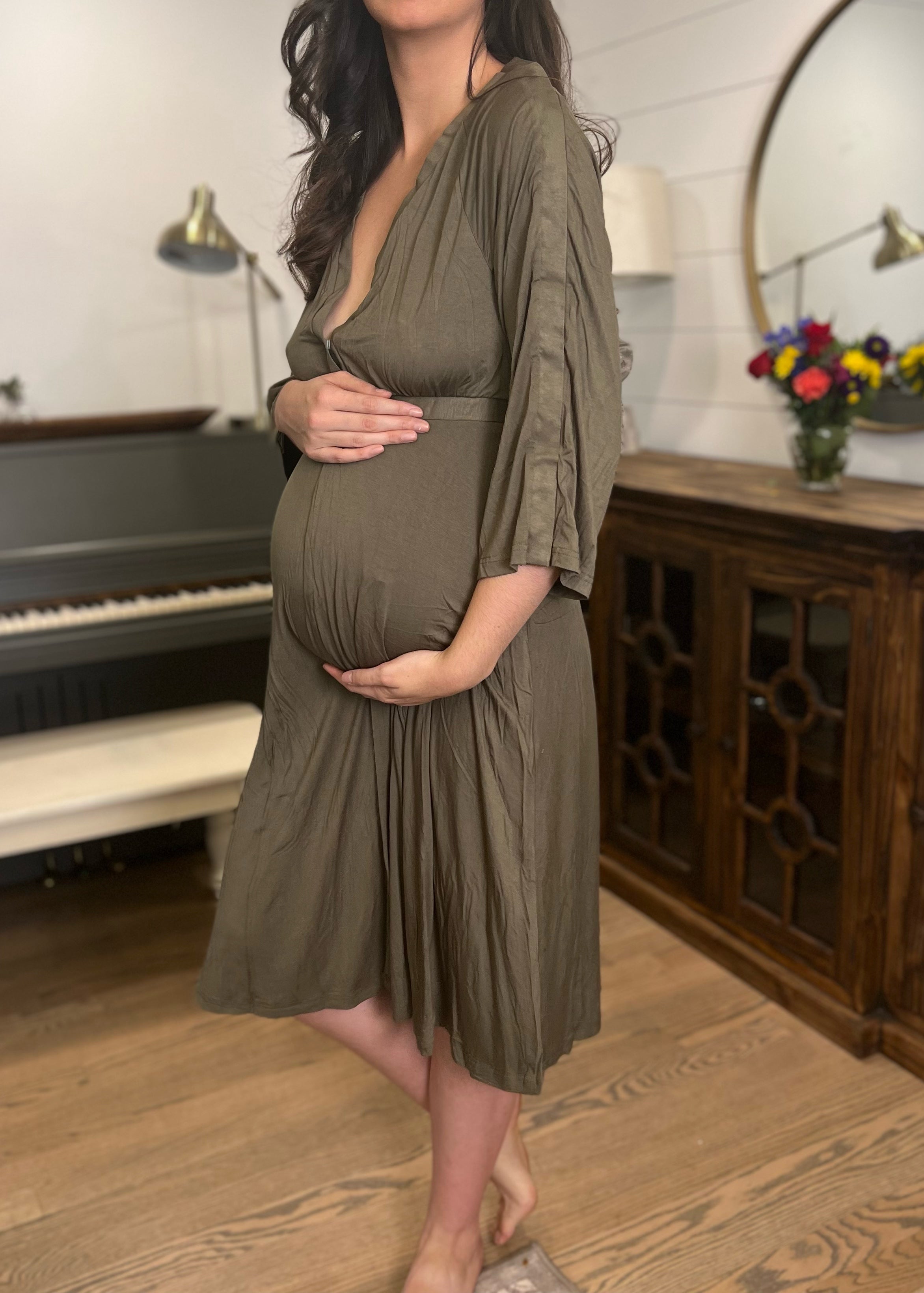 Lila Labor & Postpartum Gown in Plum – Lila - Canada