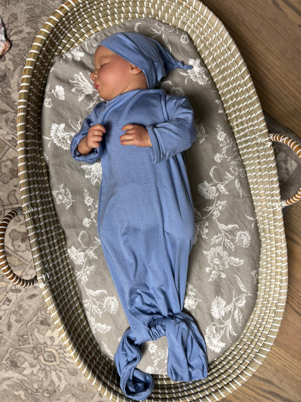 Baby knot gown and hat set in periwinkle blue#color_periwinkle